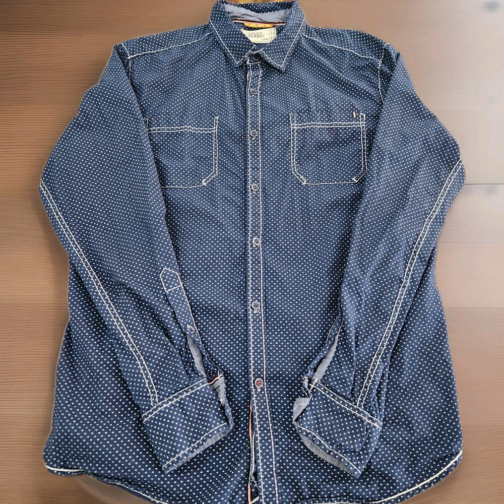 Free Planet Shirt Mens Large Button Up Long Sleeves Pockets